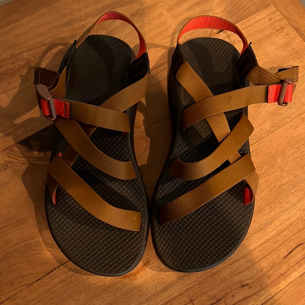 NEW! Women’s Chacos!